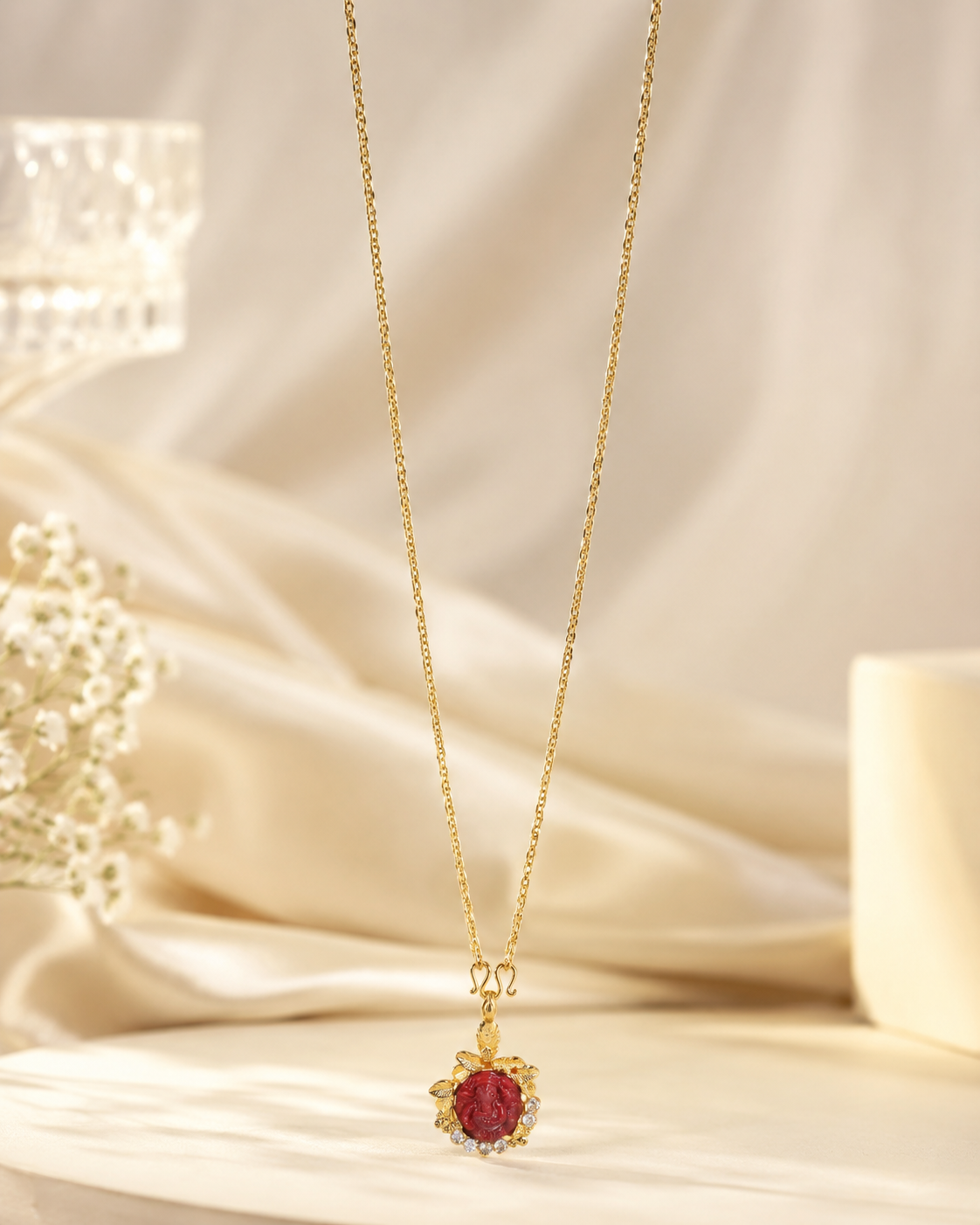 Gold Chain Necklace with Star-Shaped Ruby Gemstone Pendant