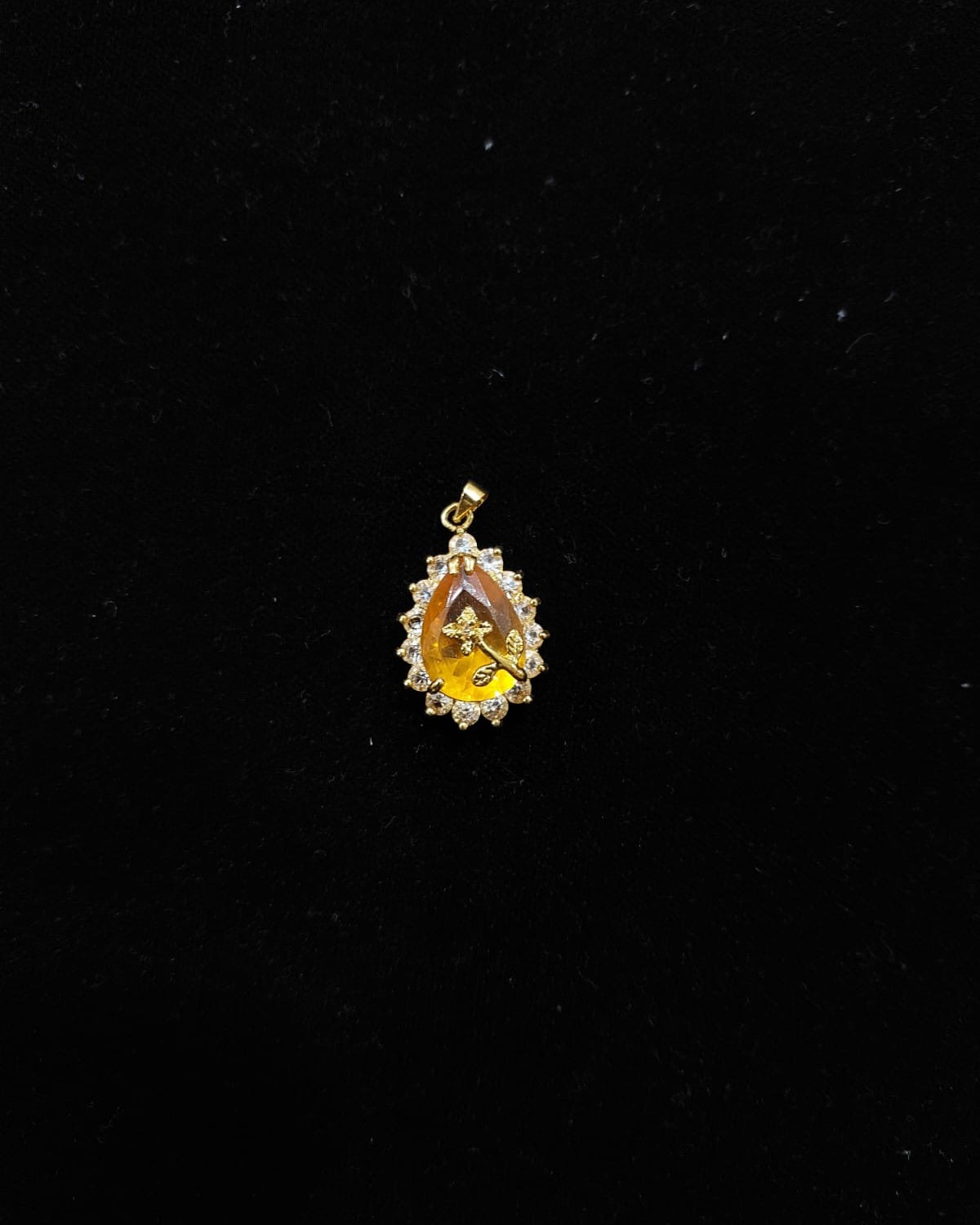 Gold-Plated Vermeil Amber Pendant with Bee Motif and Diamond/White Sapphire Halo