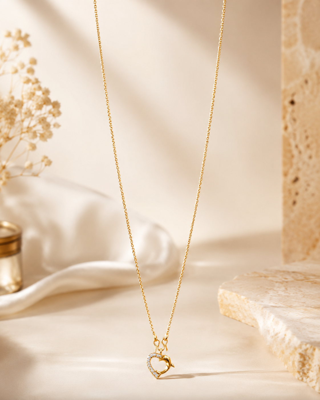 Gold Chain Necklace with Heart-Shaped Diamond Pendant