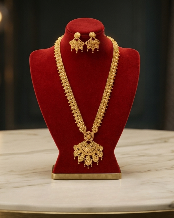 Royal Heritage Gold Necklace Set with Pendant & Earrings